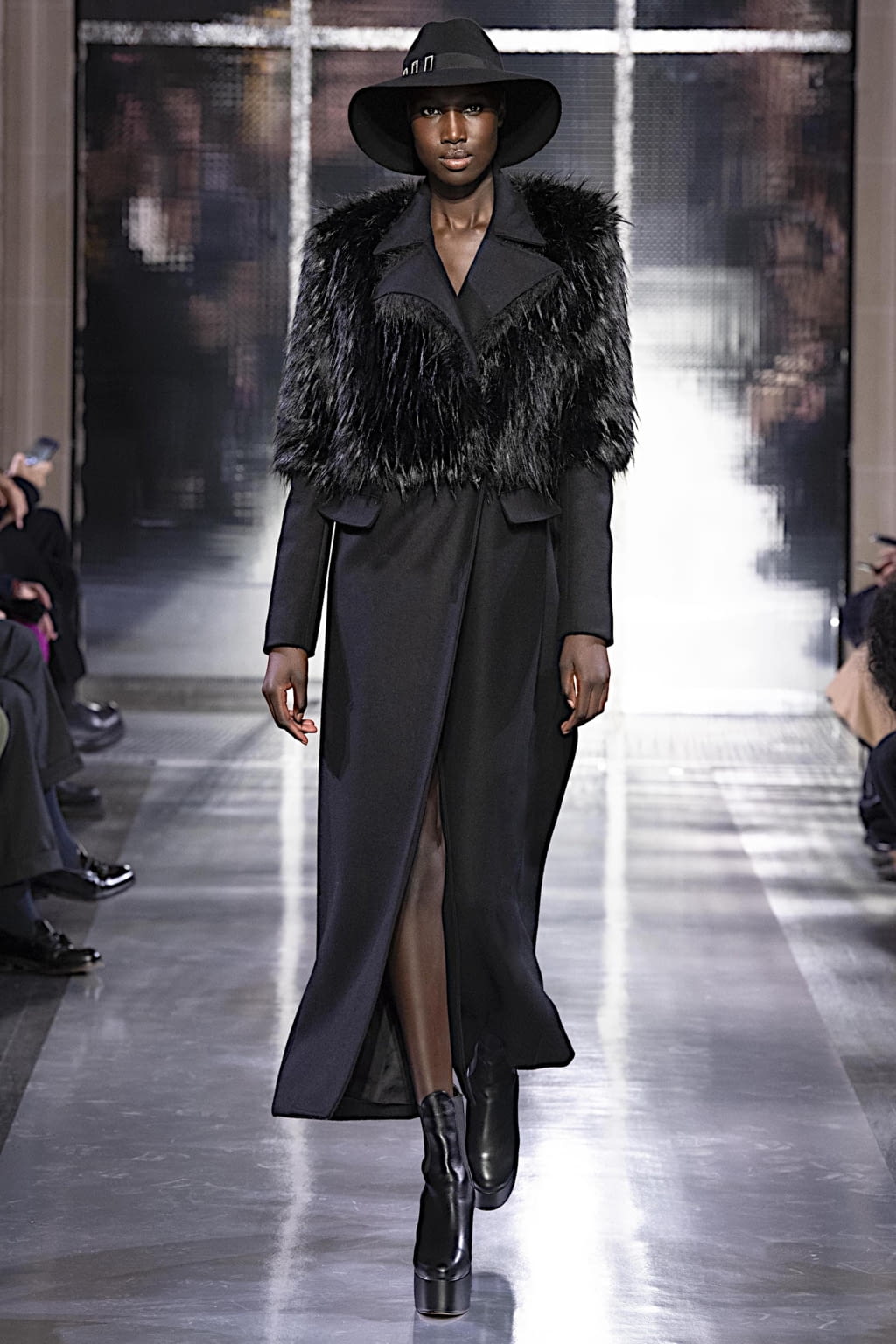 Fashion Week Paris Spring/Summer 2020 look 3 from the Azzaro collection 高级定制