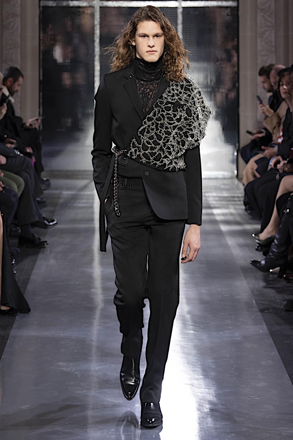 Fashion Week Paris Spring/Summer 2020 look 15 from the Azzaro collection 高级定制