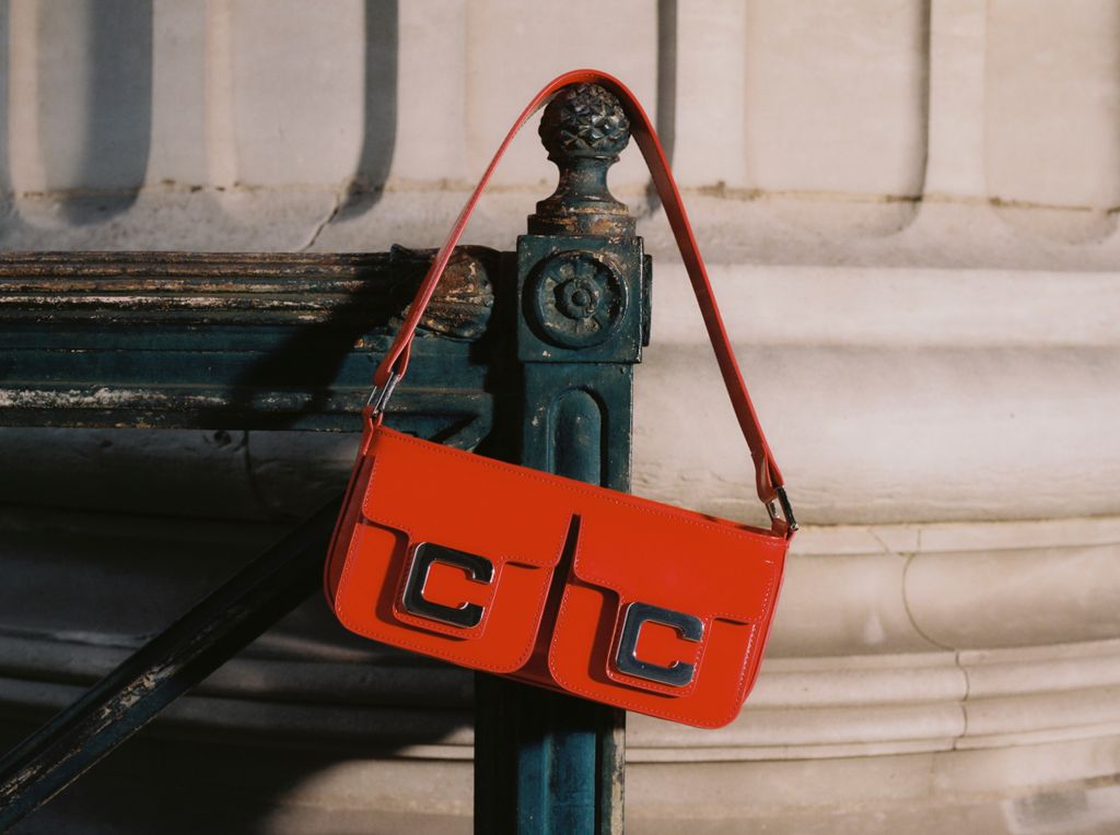 Fashion Week Paris Fall/Winter 2024 look 1 from the Carel collection womenswear accessories