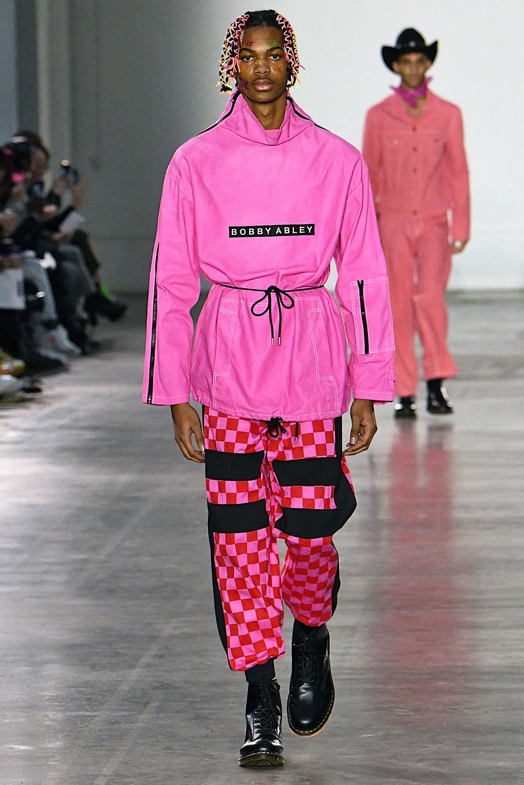 Fashion Week London Fall/Winter 2019 look 15 from the Bobby Abley collection 男装