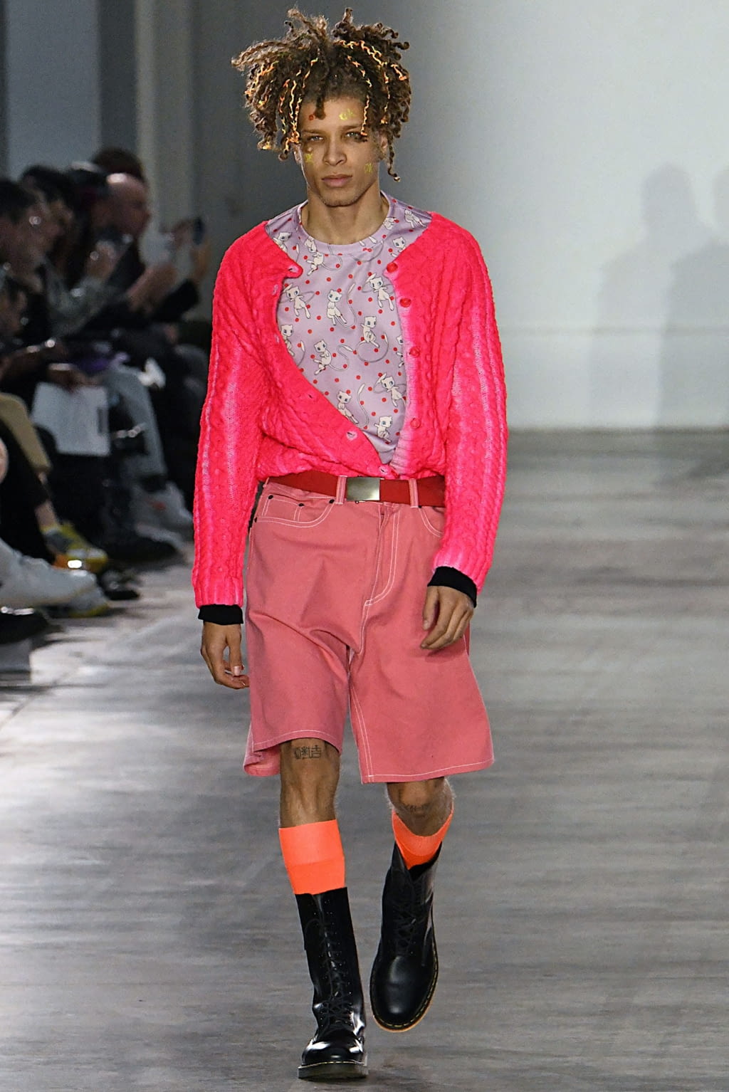 Fashion Week London Fall/Winter 2019 look 18 from the Bobby Abley collection 男装