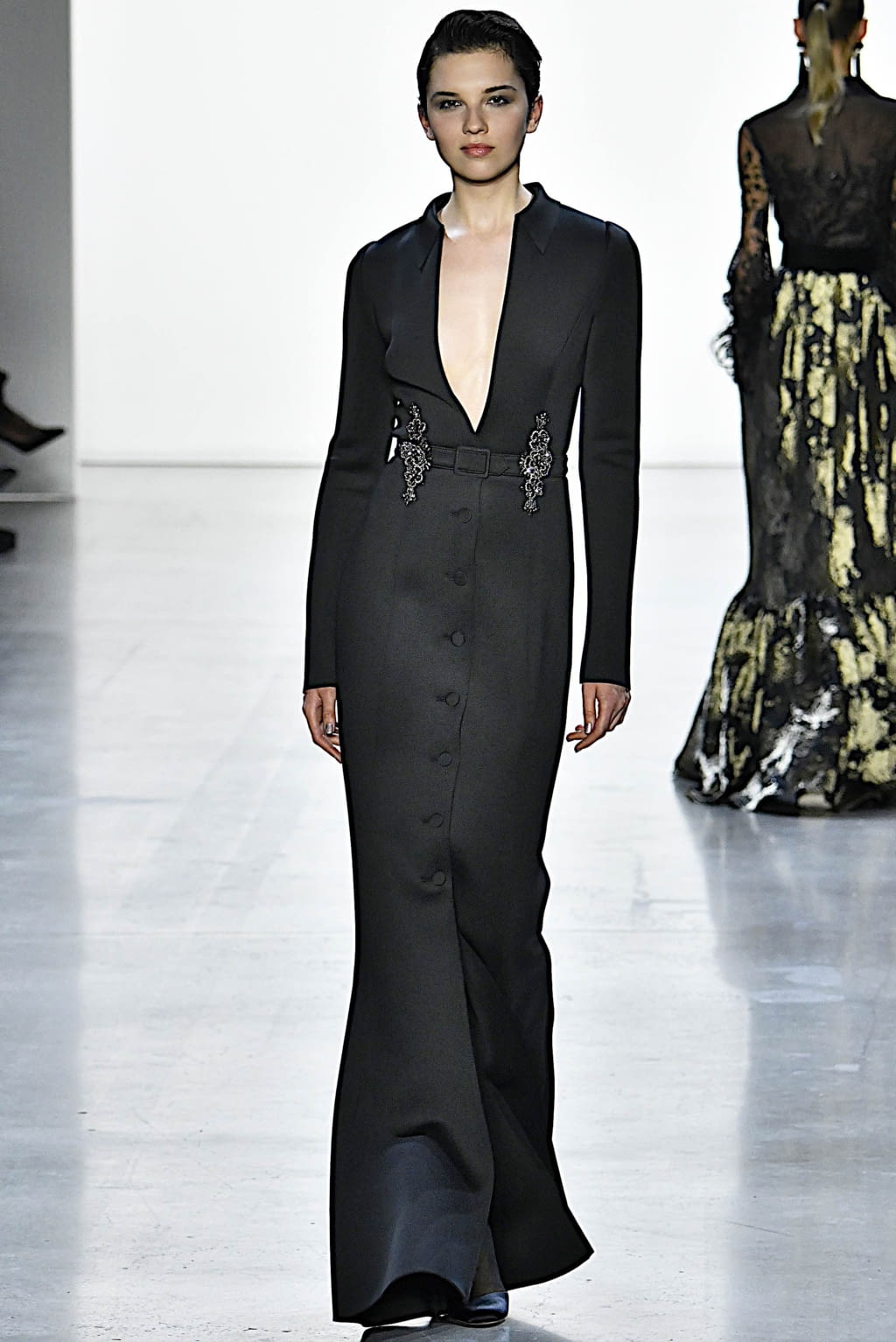 Fashion Week New York Fall/Winter 2019 look 10 from the Badgley Mischka collection womenswear