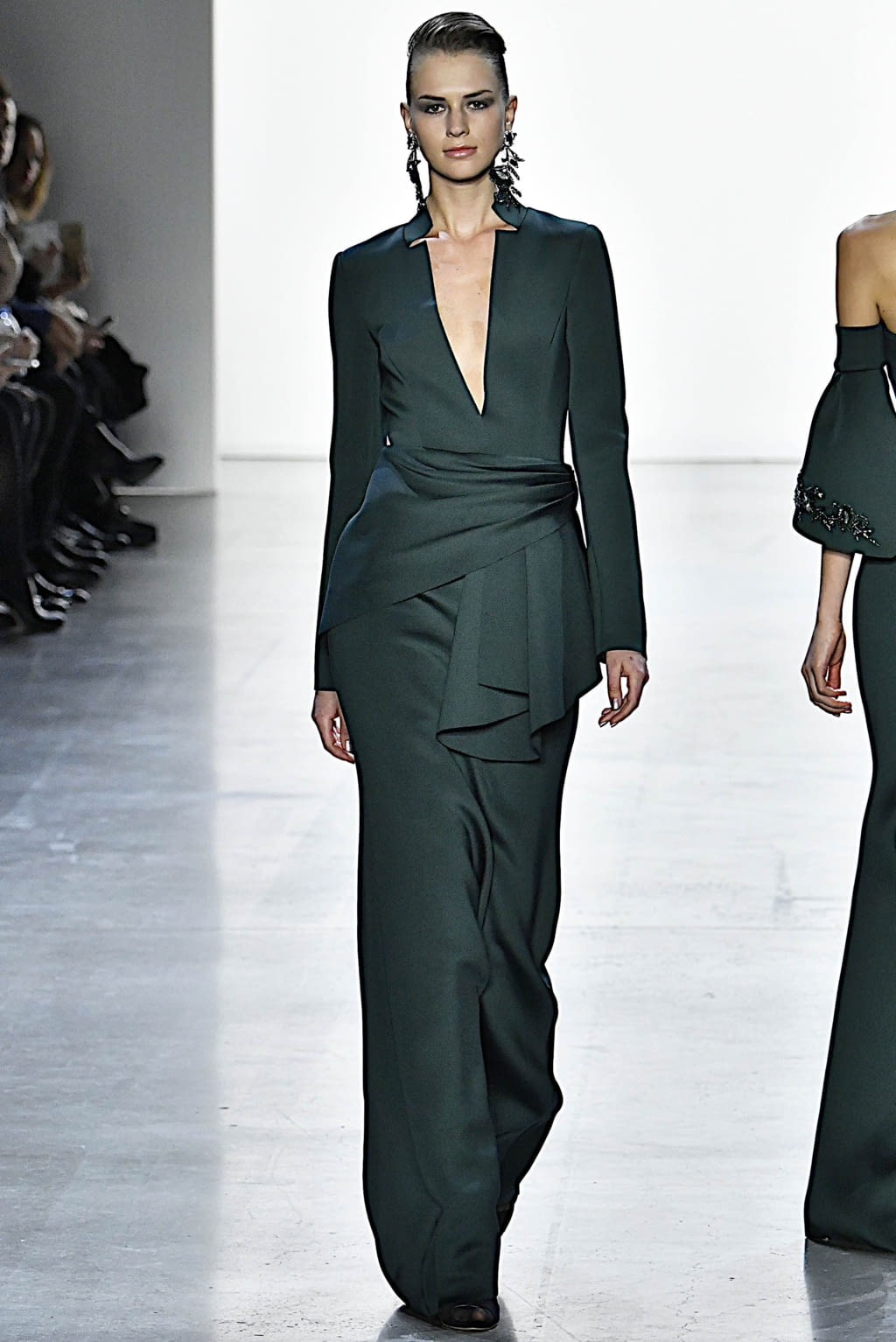 Fashion Week New York Fall/Winter 2019 look 13 from the Badgley Mischka collection womenswear