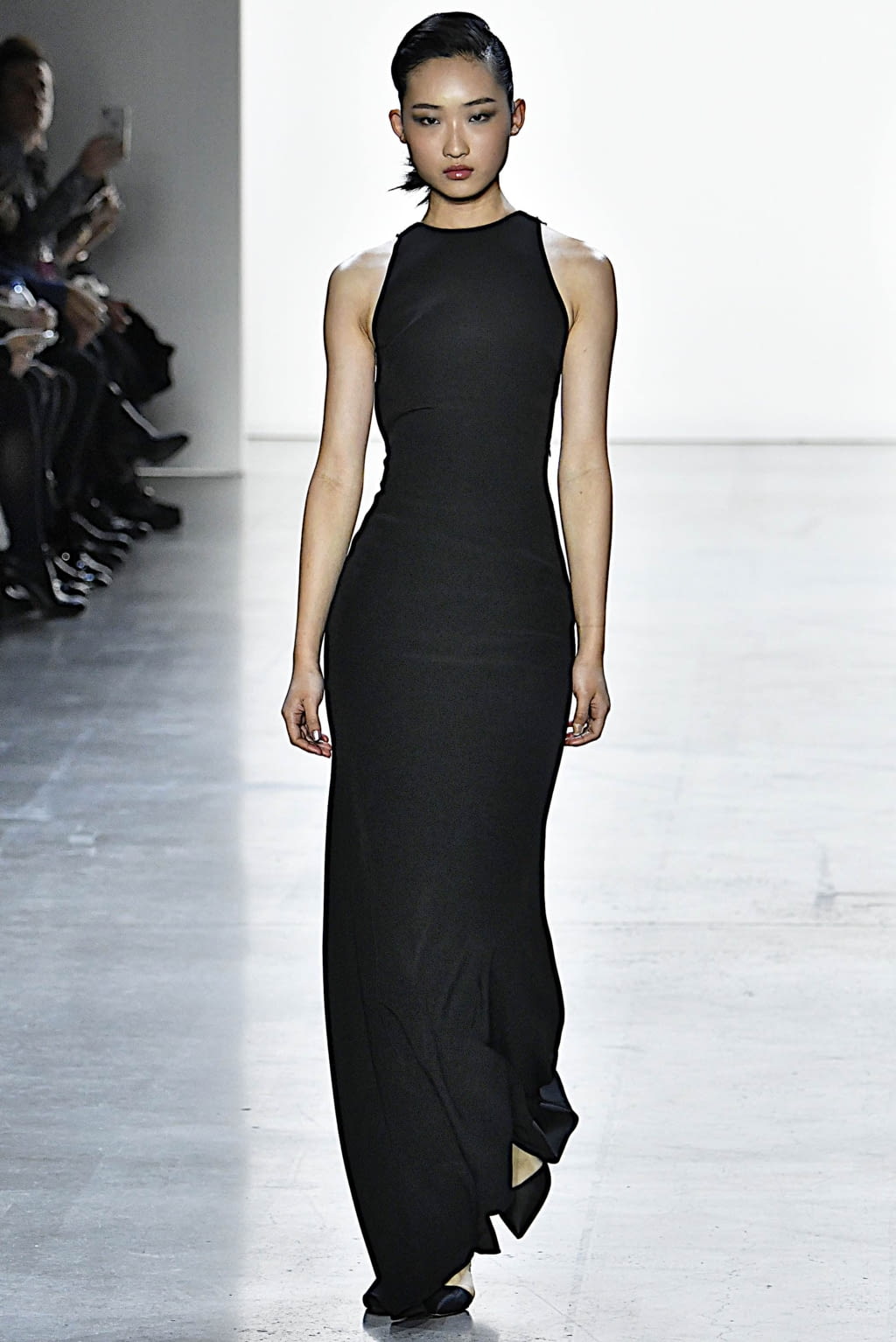 Fashion Week New York Fall/Winter 2019 look 15 from the Badgley Mischka collection womenswear