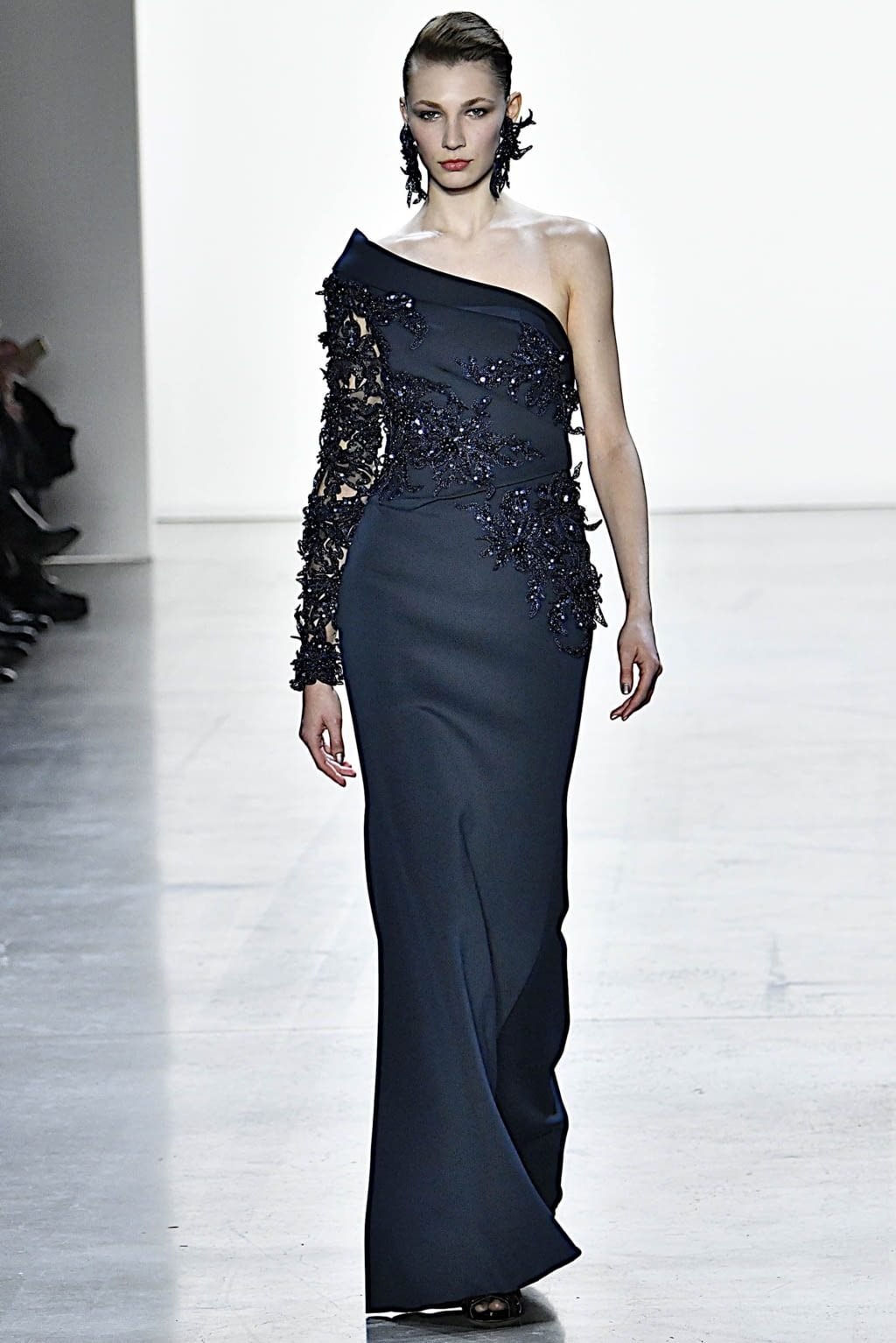 Fashion Week New York Fall/Winter 2019 look 20 from the Badgley Mischka collection 女装