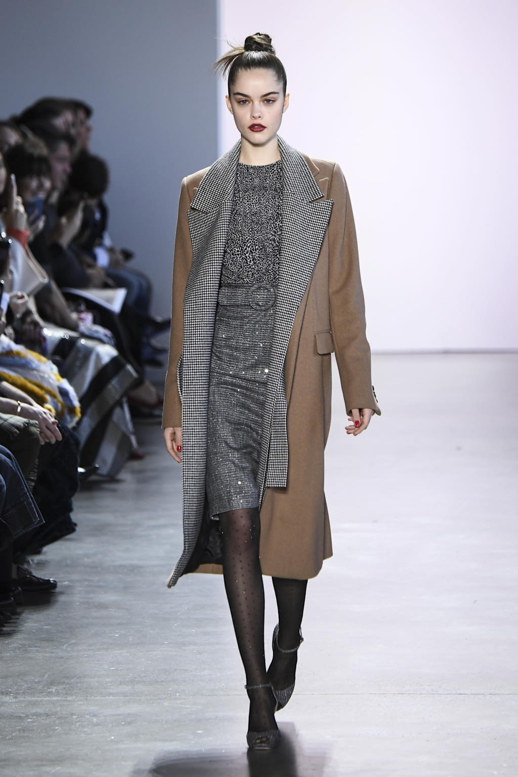 Fashion Week New York Fall/Winter 2020 look 1 de la collection Badgley Mischka womenswear
