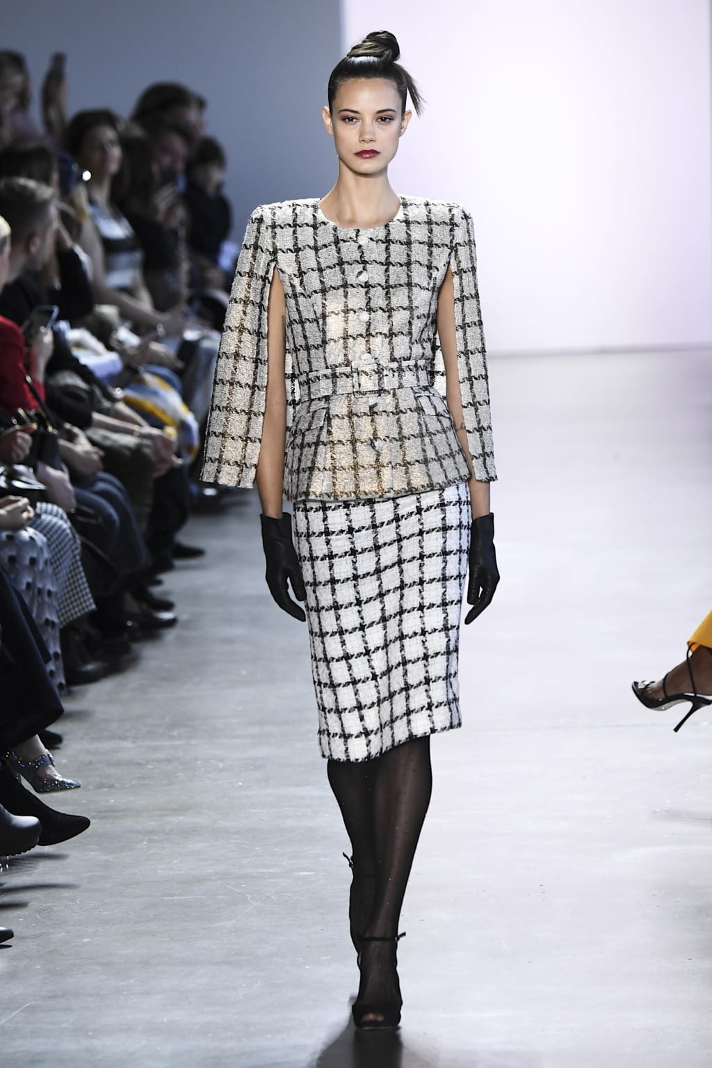 Fashion Week New York Fall/Winter 2020 look 12 de la collection Badgley Mischka womenswear