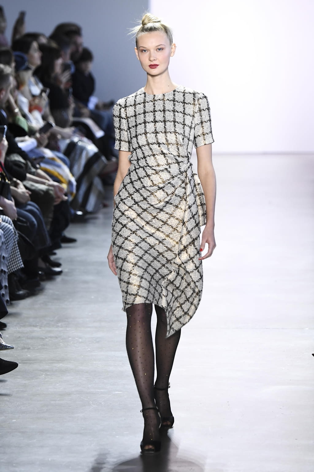 Fashion Week New York Fall/Winter 2020 look 13 de la collection Badgley Mischka womenswear