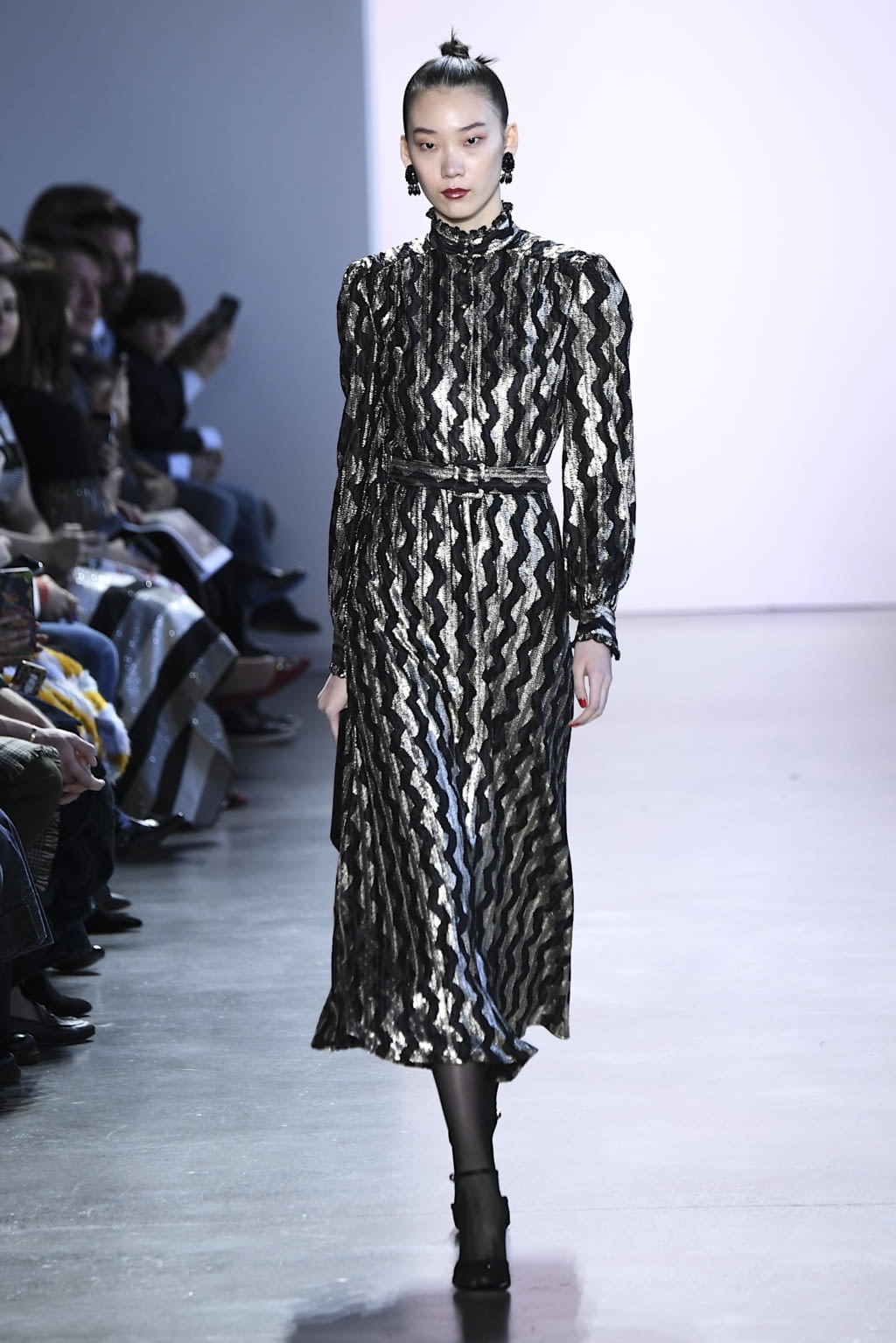 Fashion Week New York Fall/Winter 2020 look 15 from the Badgley Mischka collection womenswear