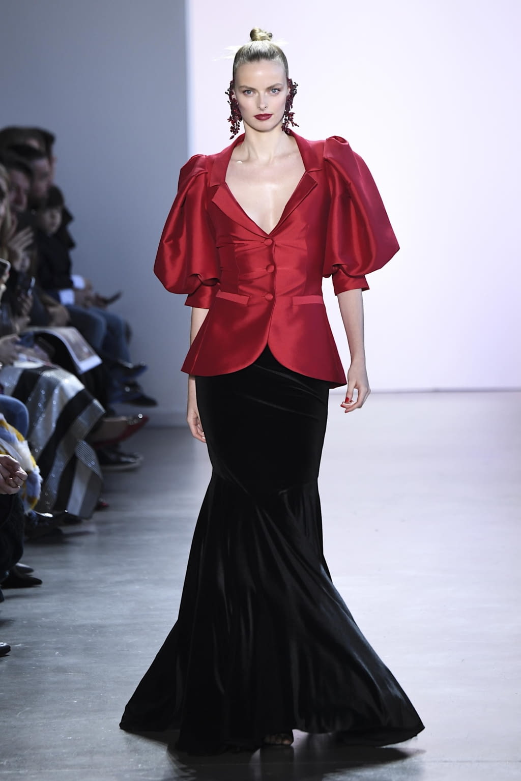 Fashion Week New York Fall/Winter 2020 look 21 from the Badgley Mischka collection womenswear