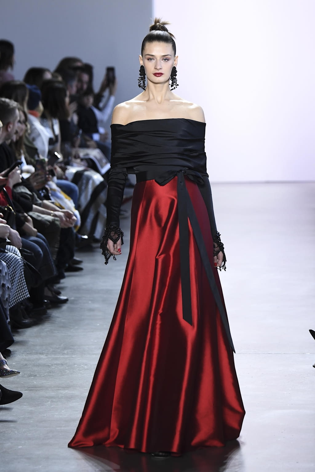 Fashion Week New York Fall/Winter 2020 look 22 from the Badgley Mischka collection womenswear