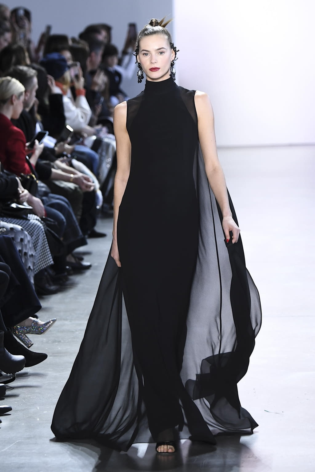 Fashion Week New York Fall/Winter 2020 look 33 from the Badgley Mischka collection womenswear