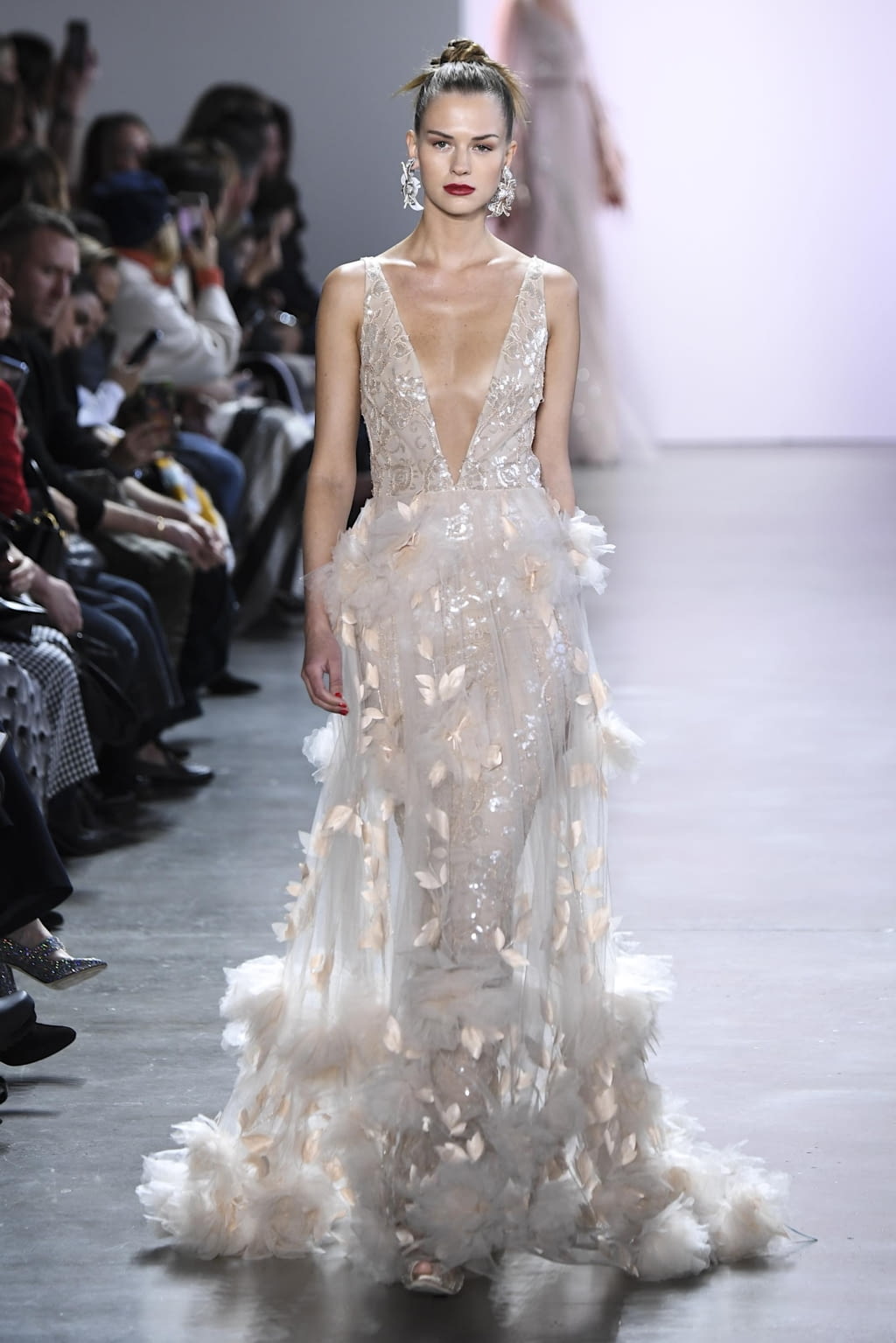 Fashion Week New York Fall/Winter 2020 look 47 from the Badgley Mischka collection womenswear