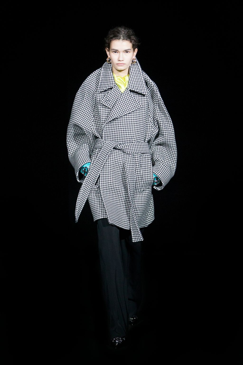 Fashion Week Paris Fall/Winter 2019 look 40 from the Balenciaga collection 女装