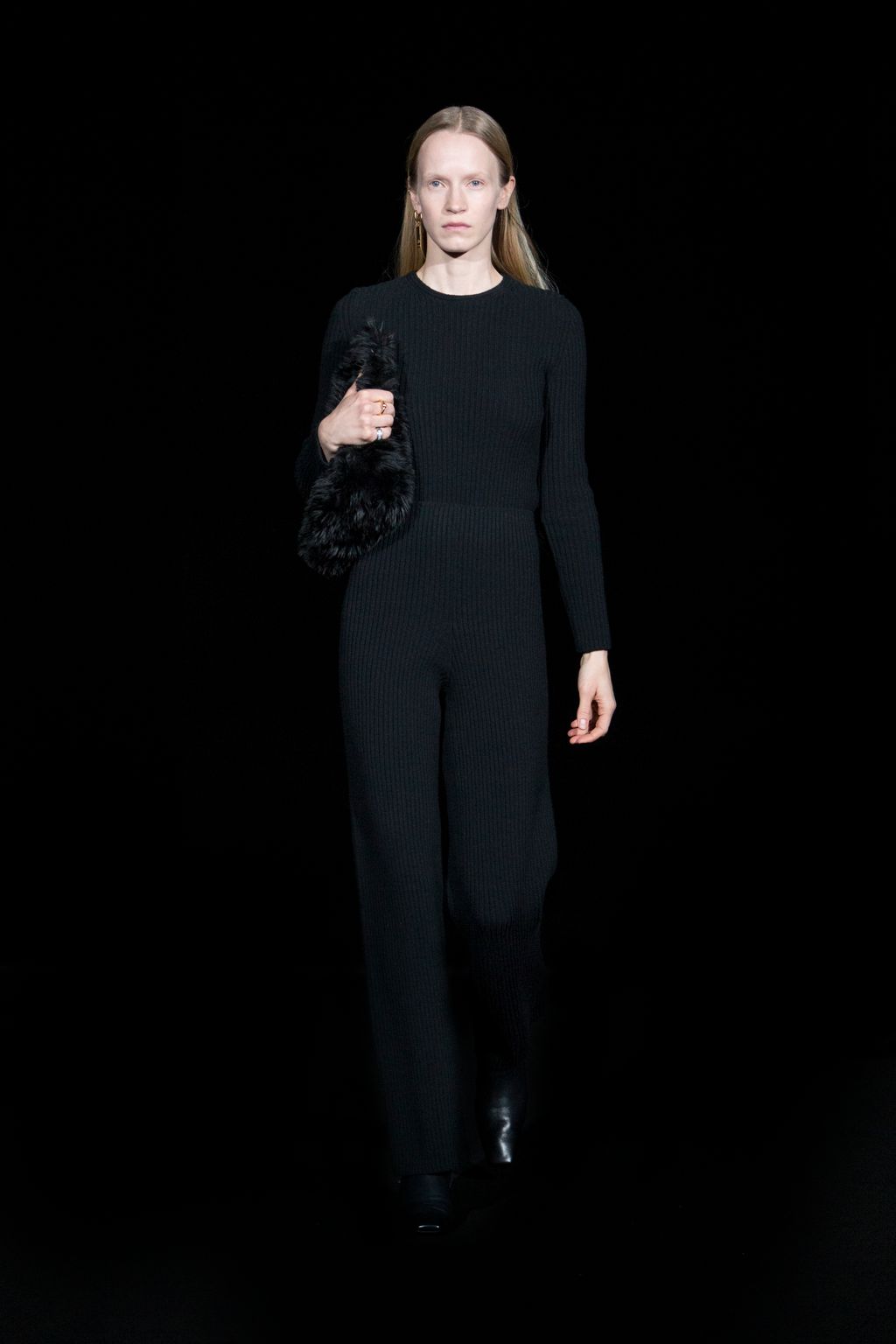 Fashion Week Paris Fall/Winter 2019 look 77 from the Balenciaga collection womenswear