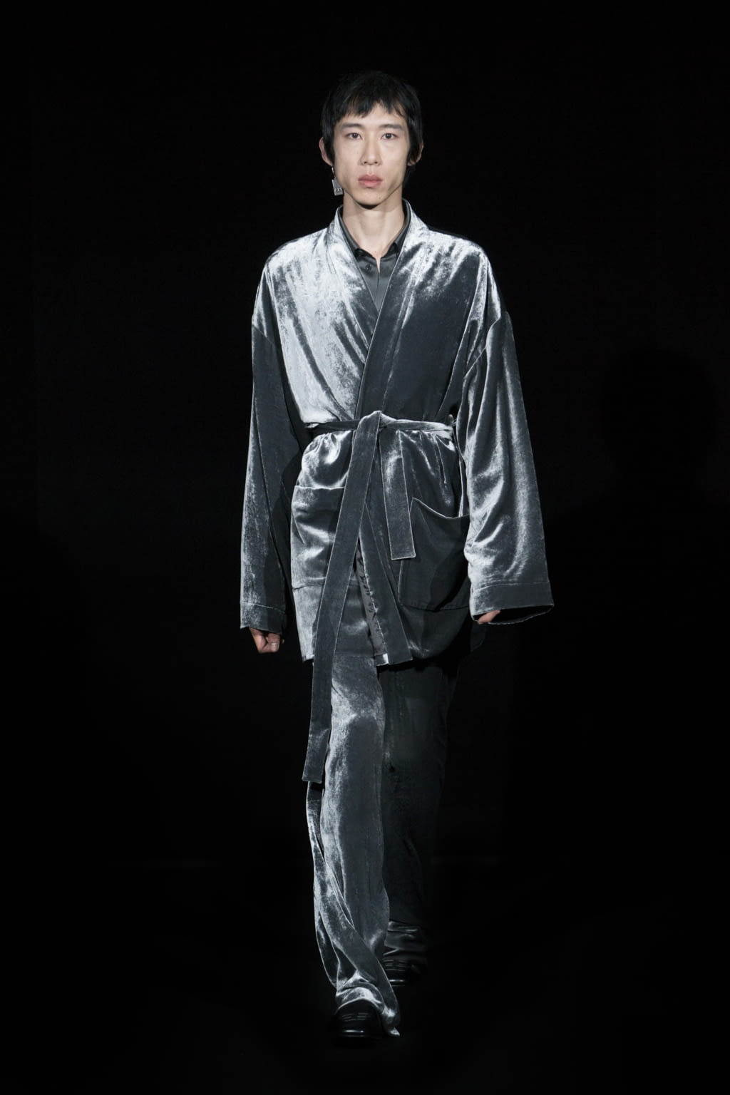 Fashion Week Paris Fall/Winter 2019 look 90 de la collection Balenciaga menswear