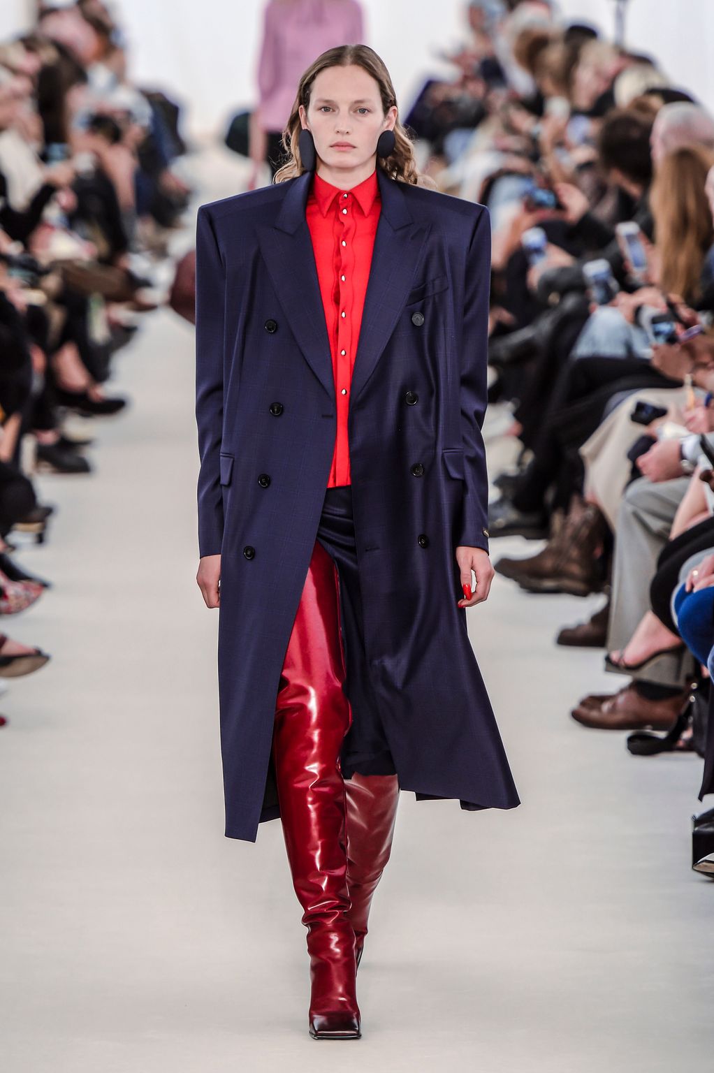 Fashion Week Paris Spring/Summer 2017 look 15 from the Balenciaga collection 女装