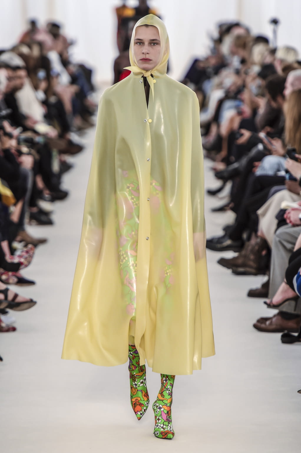 Fashion Week Paris Spring/Summer 2017 look 34 de la collection Balenciaga womenswear