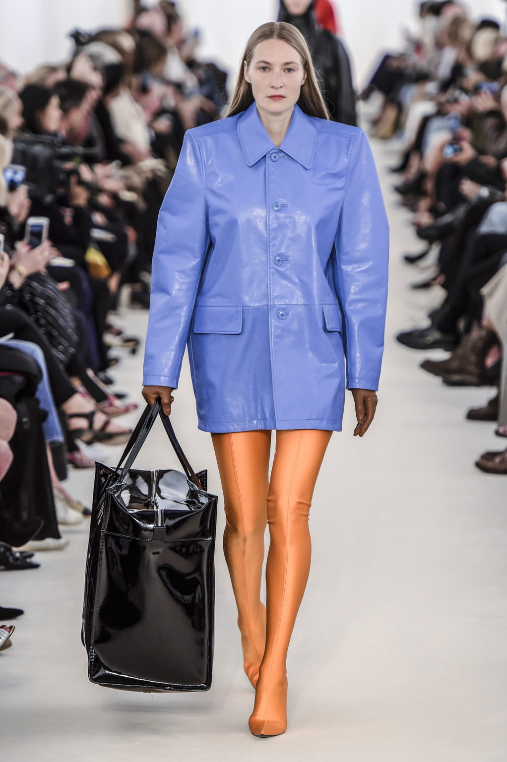 Fashion Week Paris Spring/Summer 2017 look 41 from the Balenciaga collection womenswear