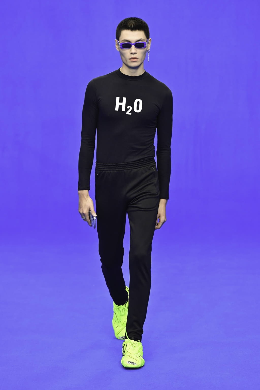 Fashion Week Paris Spring/Summer 2020 look 42 from the Balenciaga collection menswear