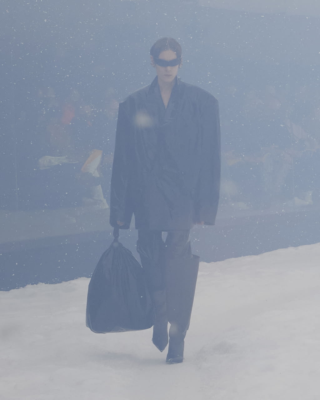 Fashion Week Paris Fall/Winter 2022 look 12 from the Balenciaga collection 女装