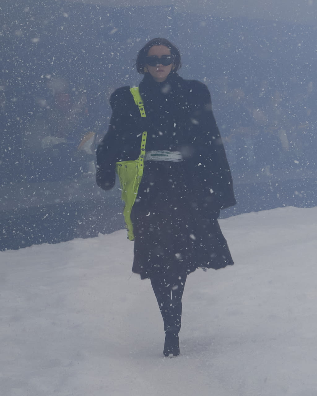 Fashion Week Paris Fall/Winter 2022 look 29 de la collection Balenciaga womenswear