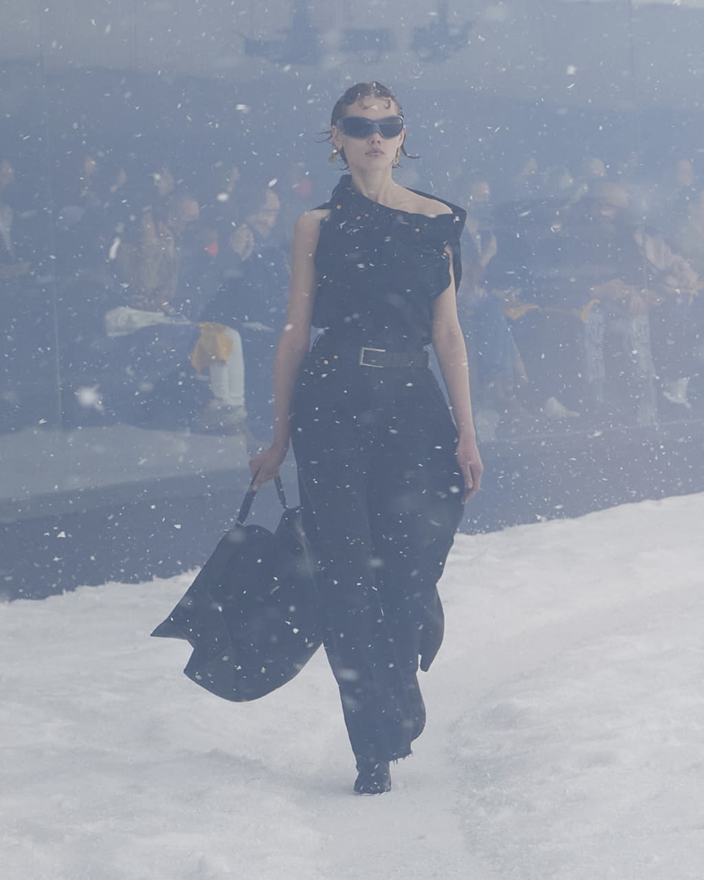 Fashion Week Paris Fall/Winter 2022 look 49 from the Balenciaga collection womenswear