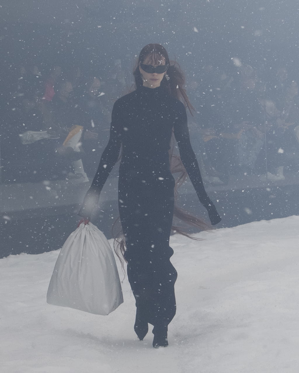 Fashion Week Paris Fall/Winter 2022 look 9 from the Balenciaga collection womenswear