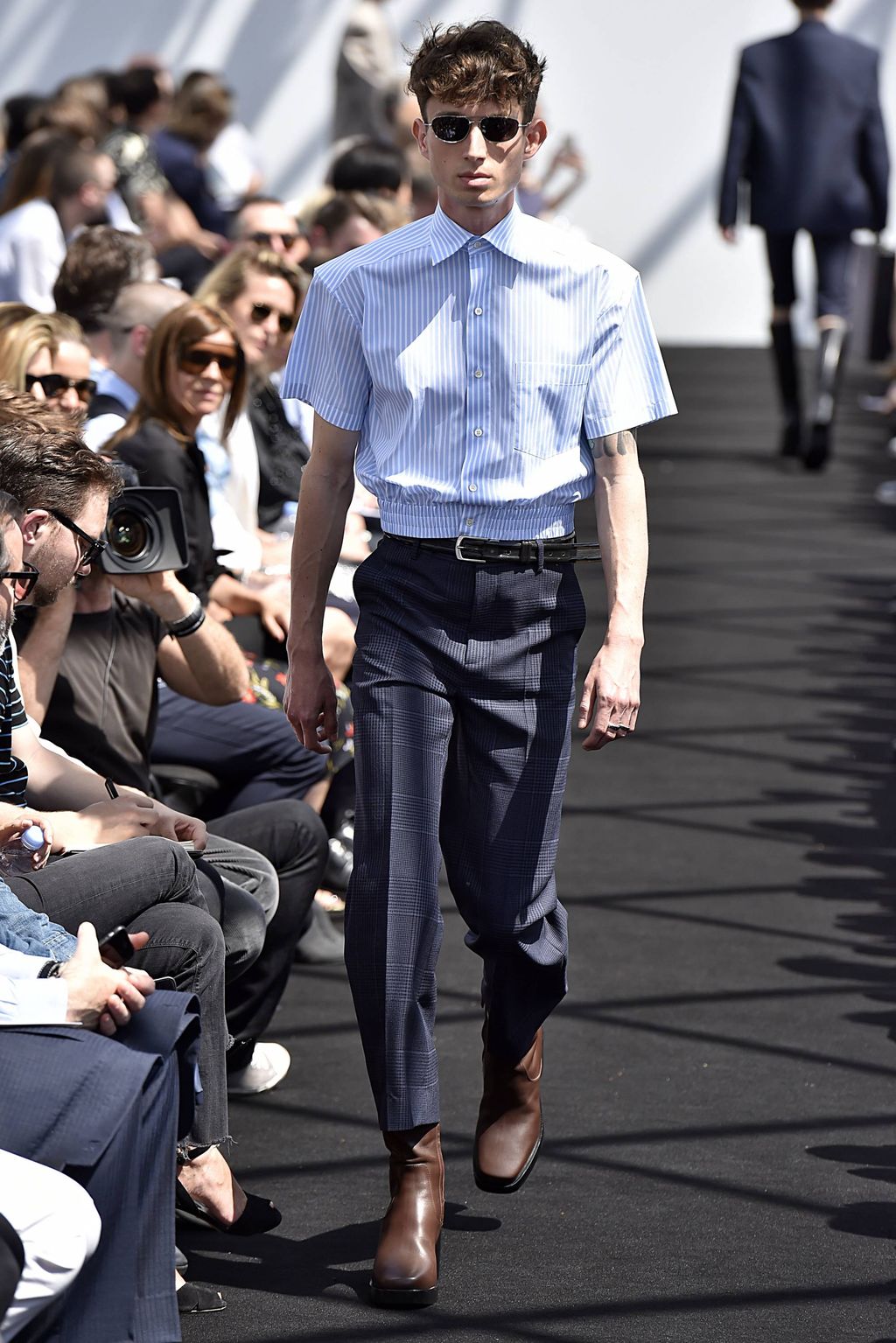 Fashion Week Paris Spring/Summer 2017 look 4 de la collection Balenciaga menswear