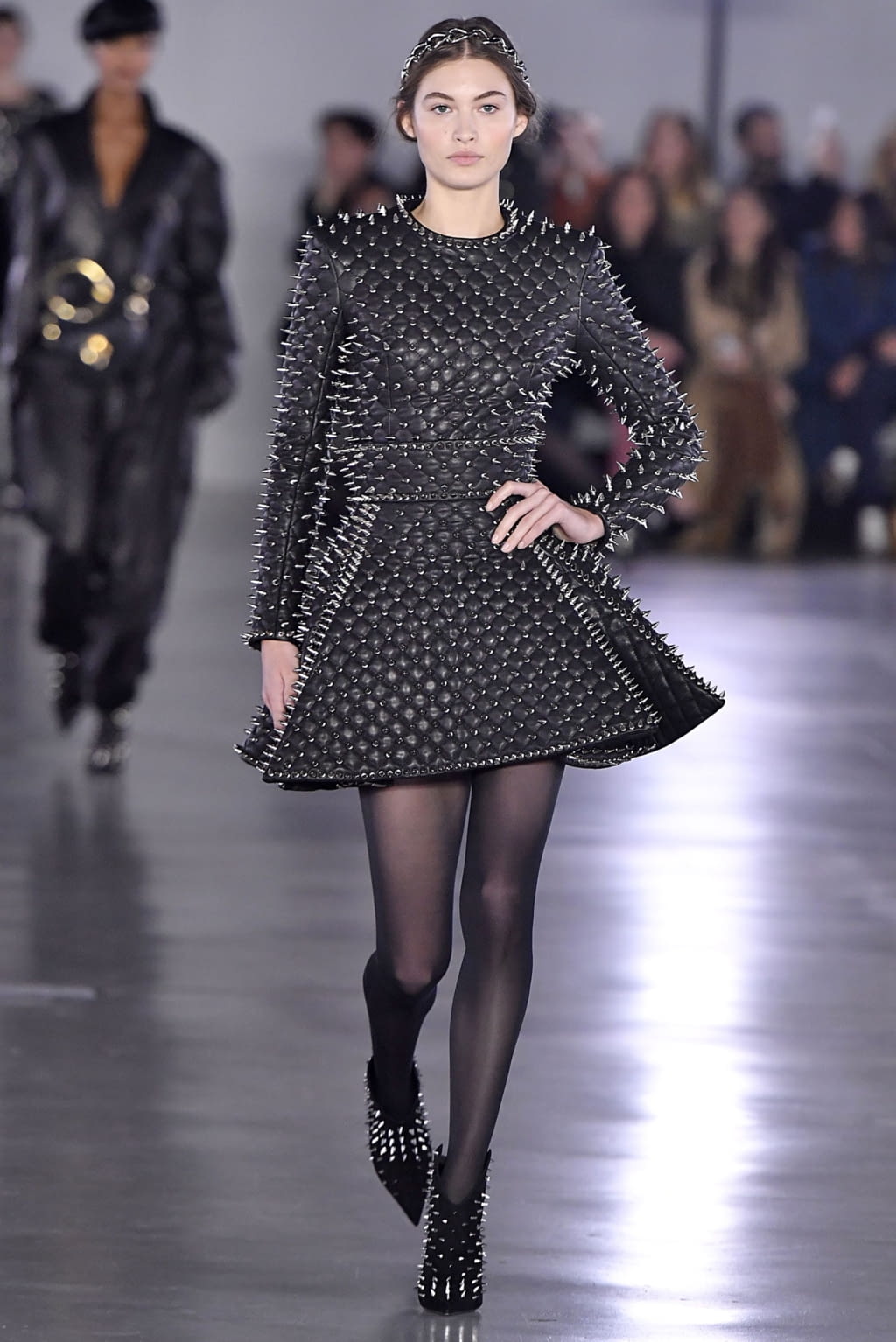 Fashion Week Paris Fall/Winter 2019 look 7 from the Balmain collection womenswear