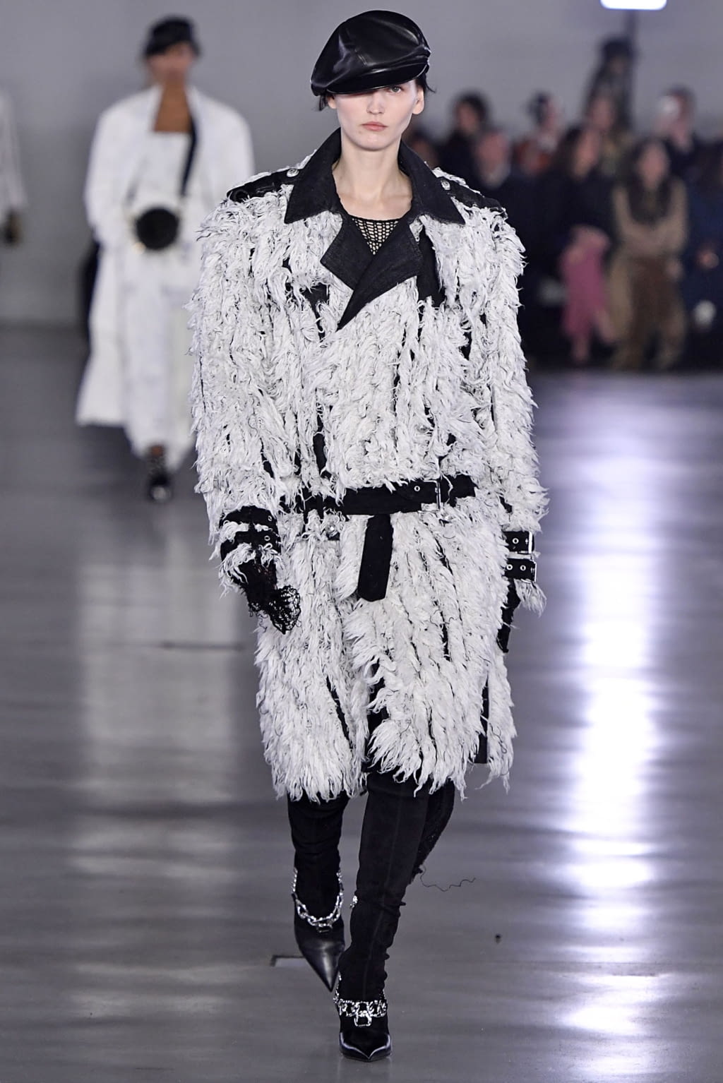 Fashion Week Paris Fall/Winter 2019 look 26 from the Balmain collection womenswear