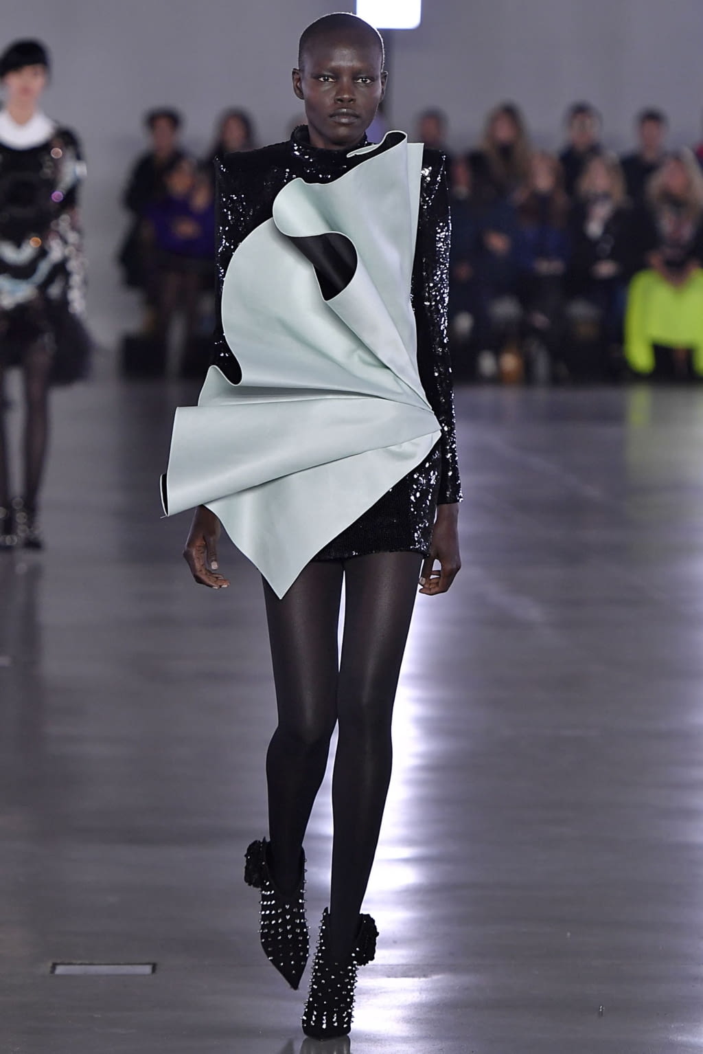 Fashion Week Paris Fall/Winter 2019 look 61 from the Balmain collection womenswear