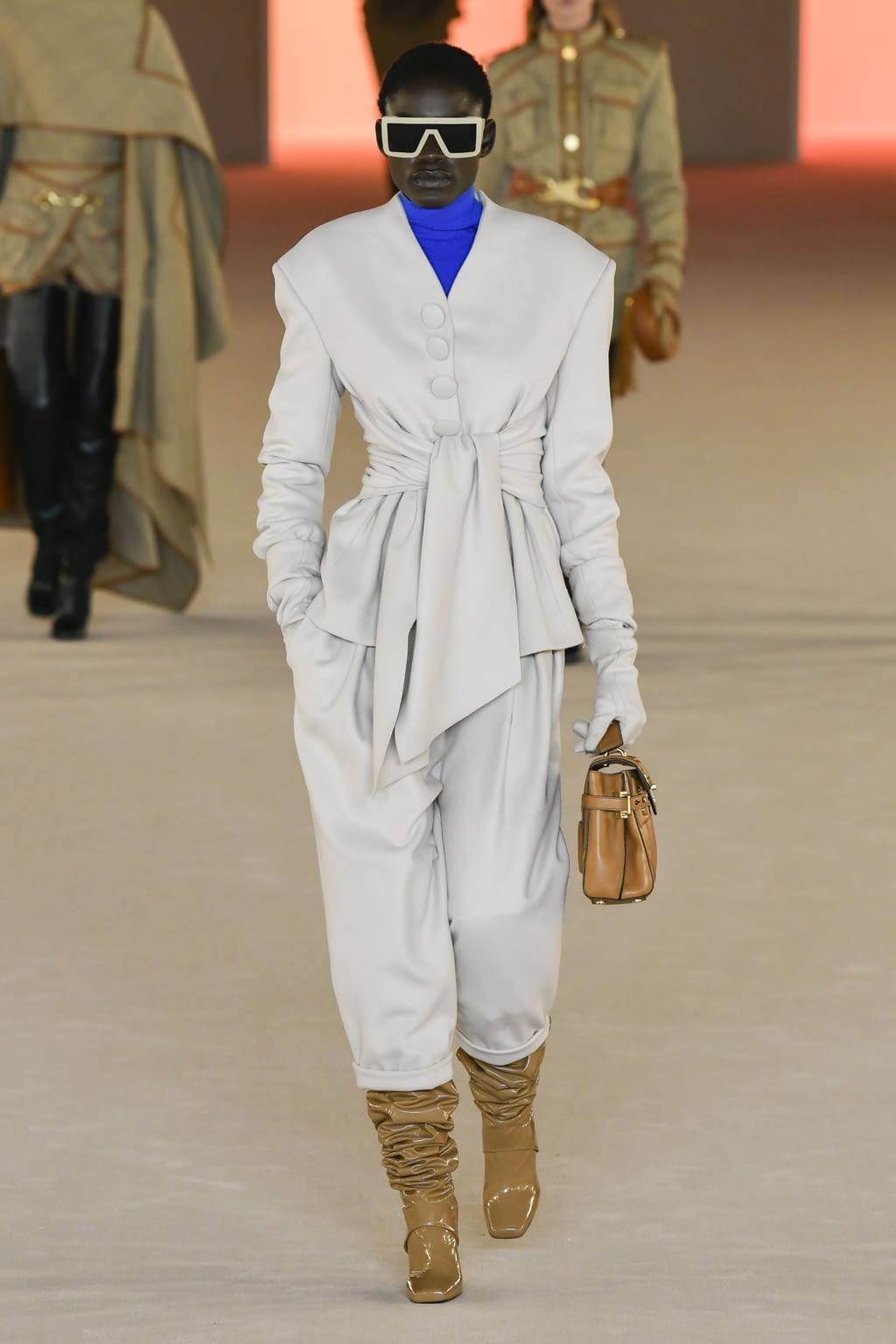 Fashion Week Paris Fall/Winter 2020 look 10 from the Balmain collection womenswear