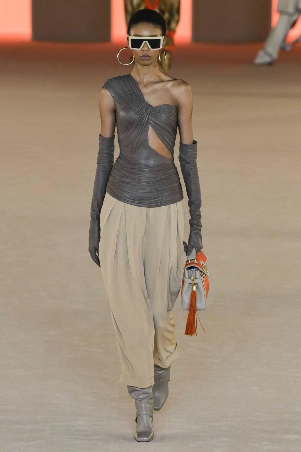 Fashion Week Paris Fall/Winter 2020 look 17 de la collection Balmain womenswear
