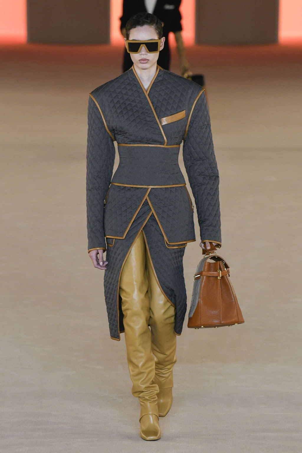 Fashion Week Paris Fall/Winter 2020 look 30 from the Balmain collection 女装