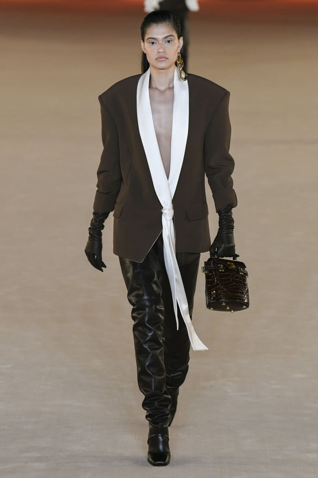 Fashion Week Paris Fall/Winter 2020 look 45 de la collection Balmain womenswear