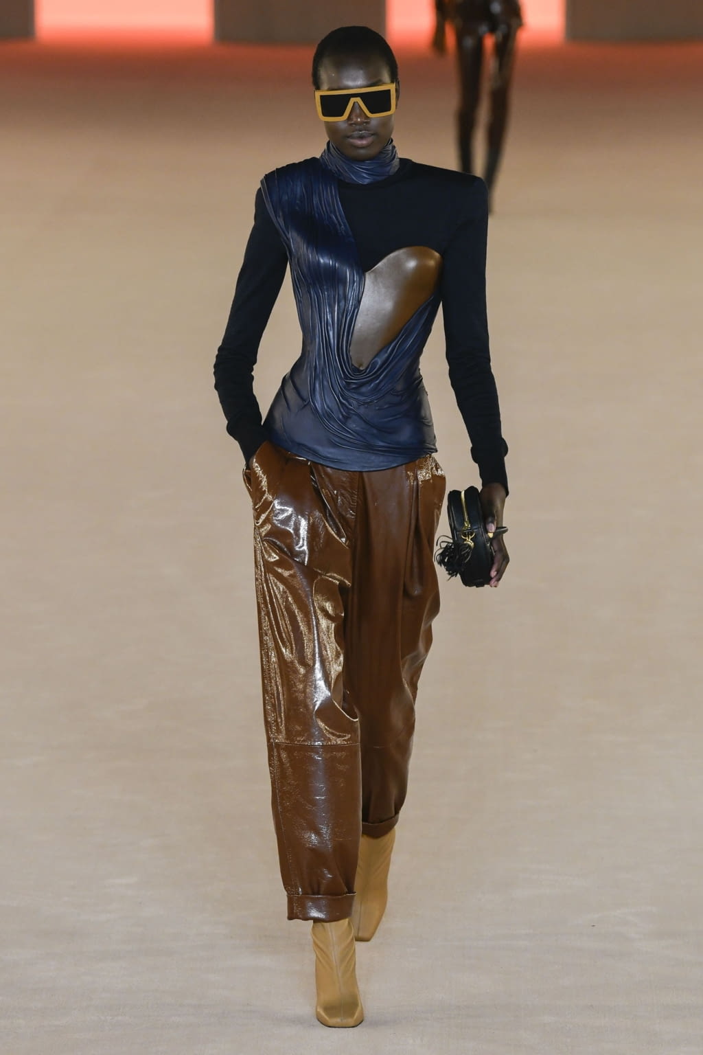 Fashion Week Paris Fall/Winter 2020 look 57 from the Balmain collection womenswear