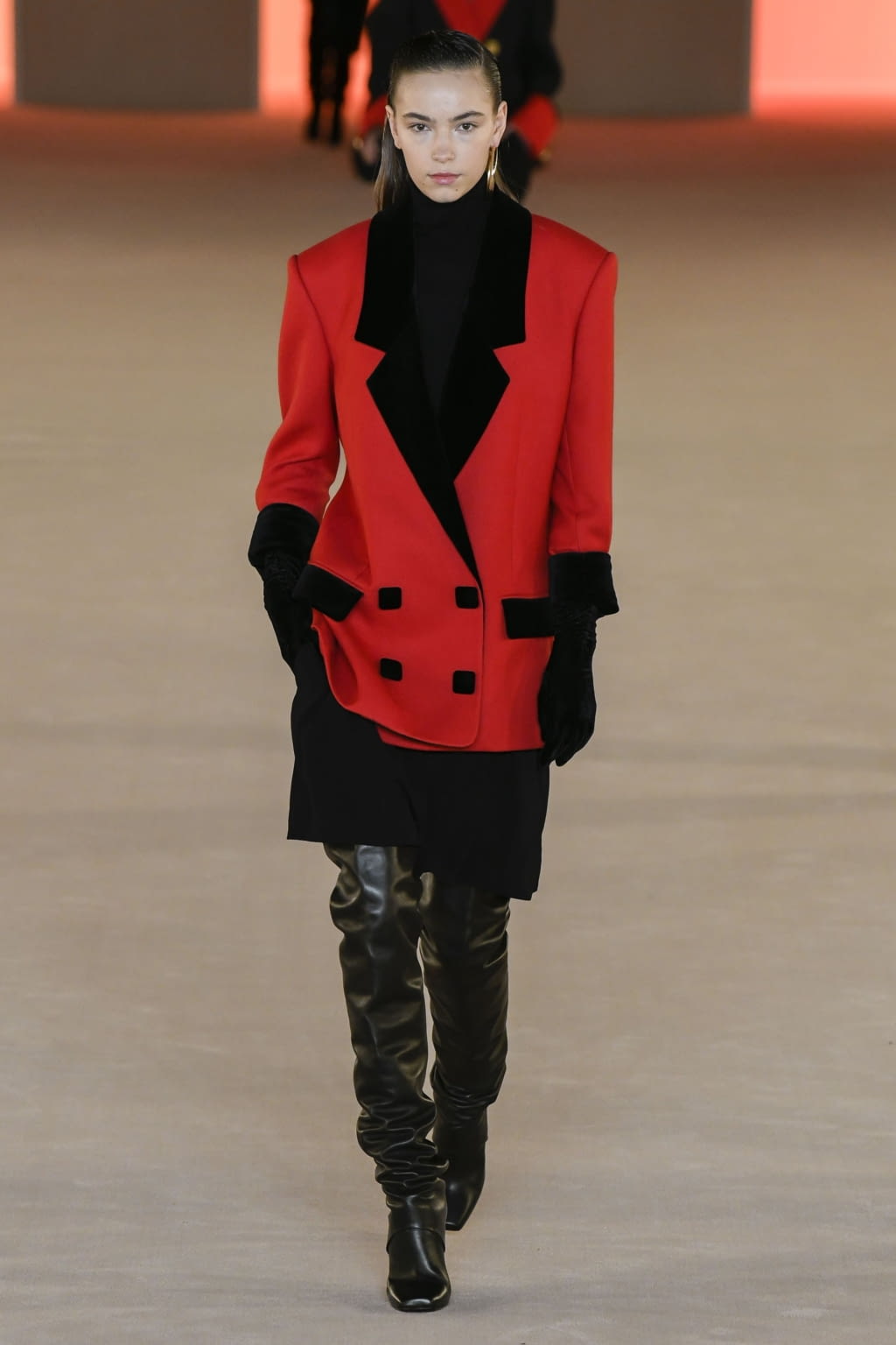 Fashion Week Paris Fall/Winter 2020 look 76 from the Balmain collection 女装