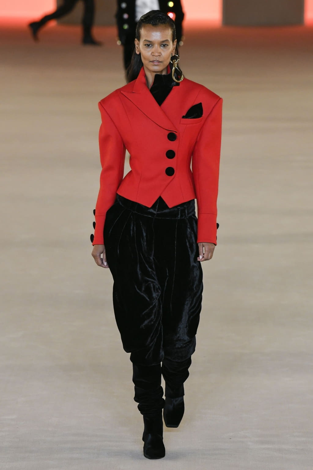 Fashion Week Paris Fall/Winter 2020 look 77 from the Balmain collection 女装