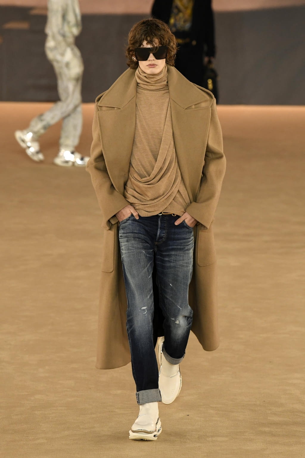 Fashion Week Paris Fall/Winter 2020 look 22 from the Balmain collection menswear