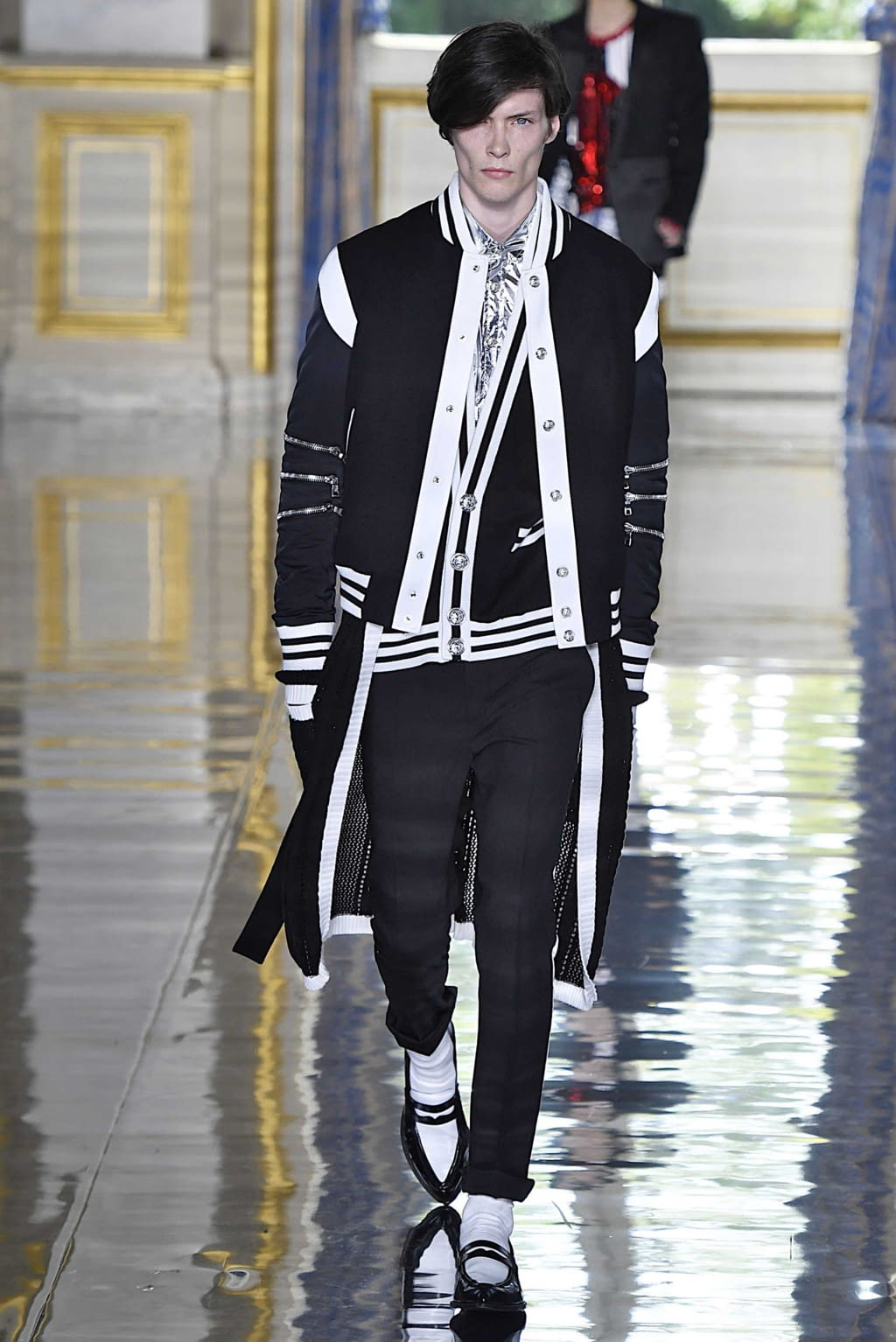 Fashion Week Paris Spring/Summer 2019 look 86 from the Balmain collection 男装