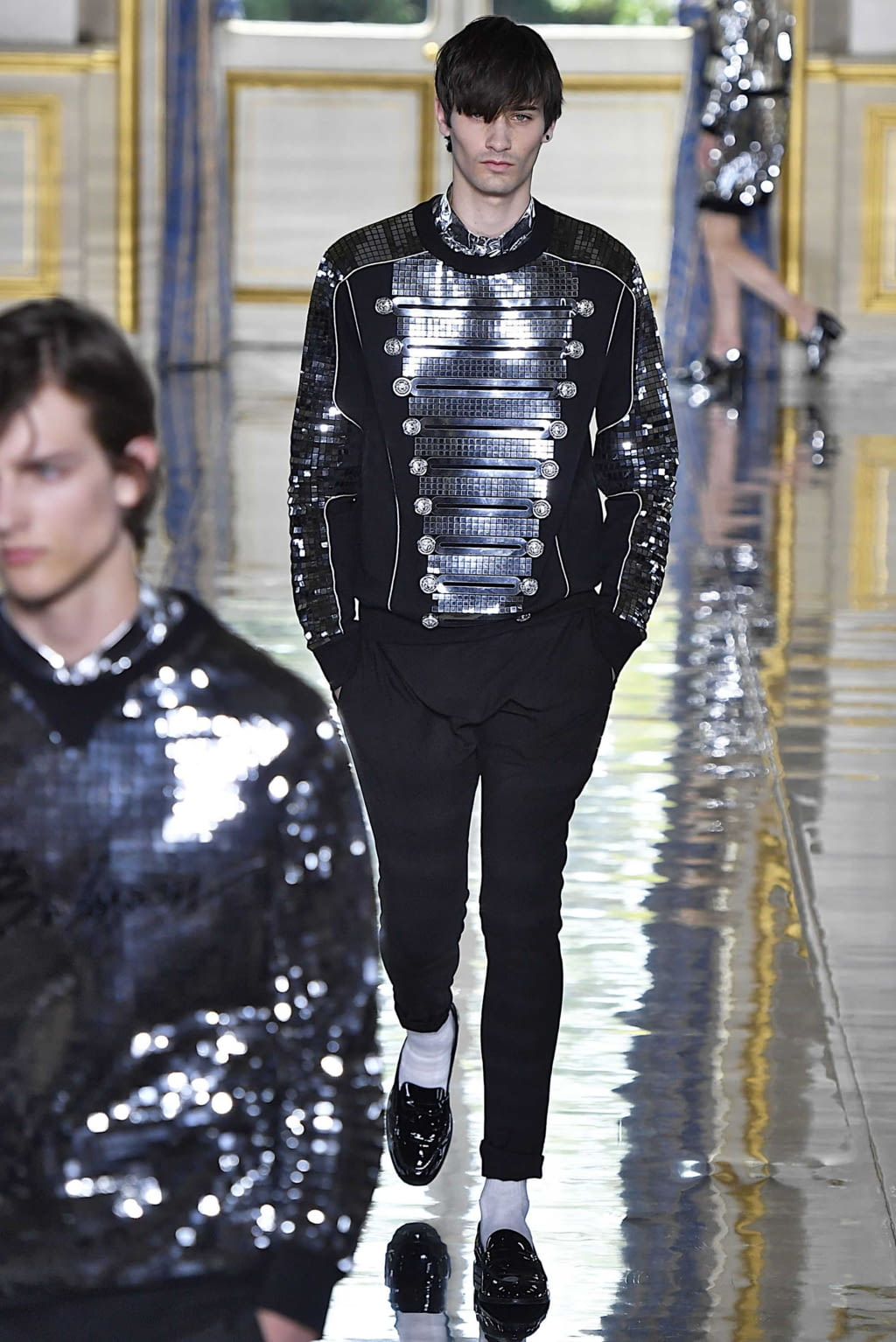 Fashion Week Paris Spring/Summer 2019 look 100 from the Balmain collection 男装