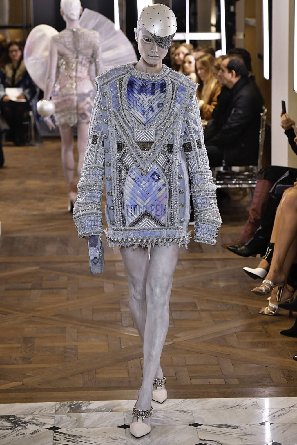 Fashion Week Paris Spring/Summer 2019 look 13 from the Balmain collection couture