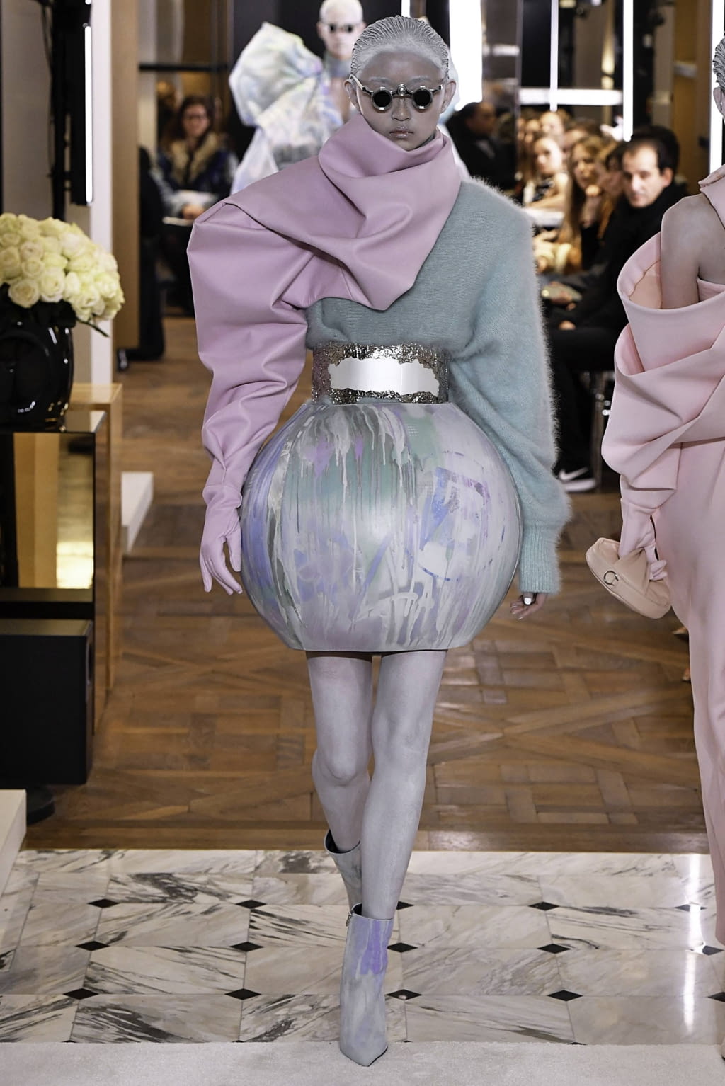 Fashion Week Paris Spring/Summer 2019 look 18 de la collection Balmain couture