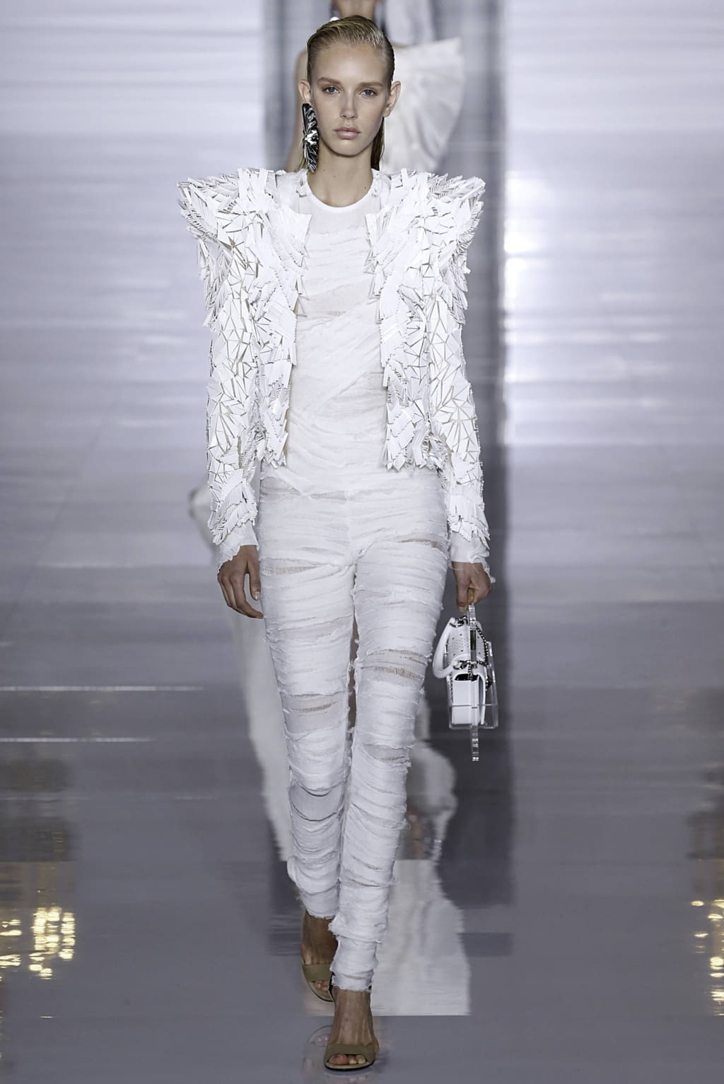 Fashion Week Paris Spring/Summer 2019 look 15 from the Balmain collection 女装