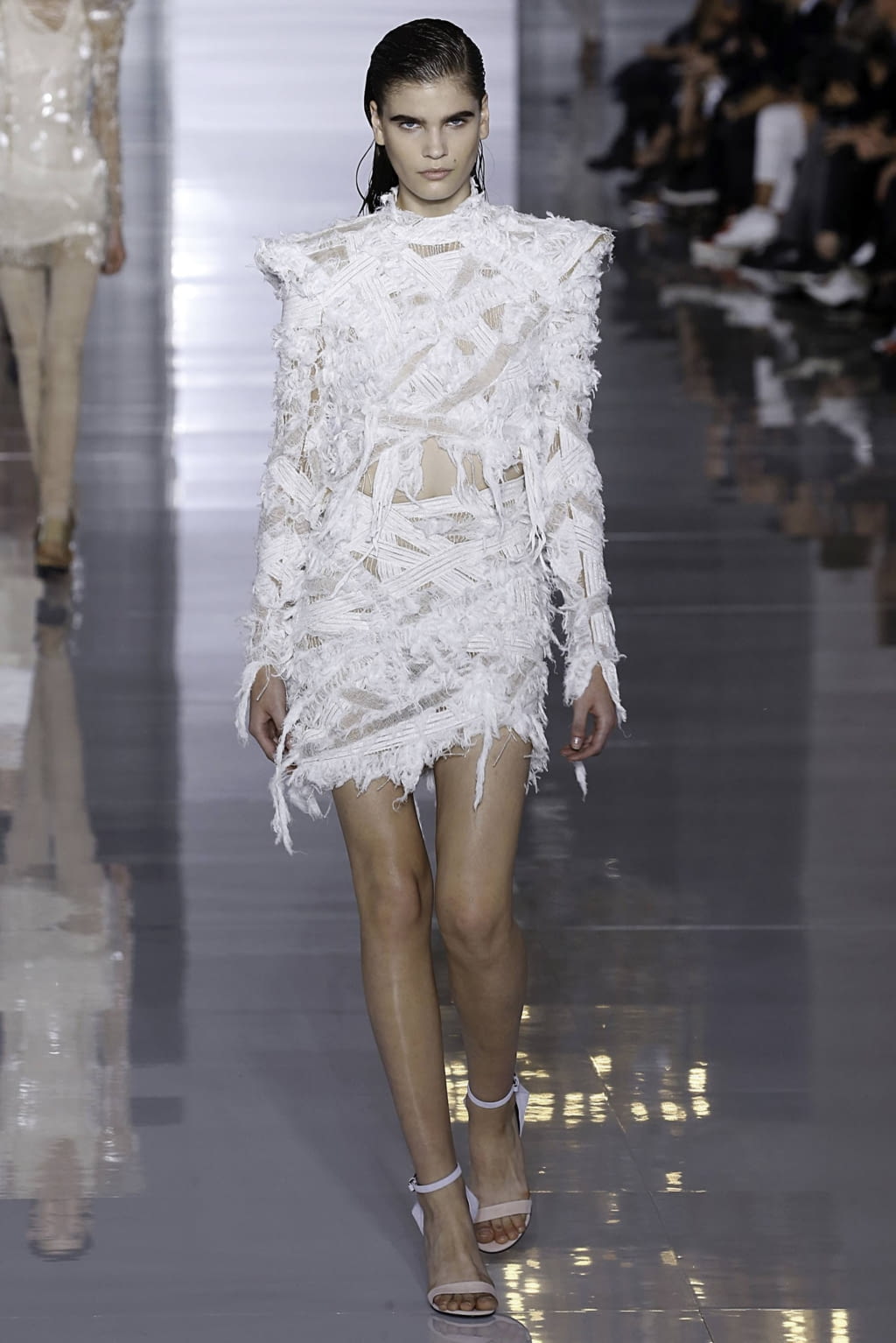 Fashion Week Paris Spring/Summer 2019 look 38 from the Balmain collection 女装