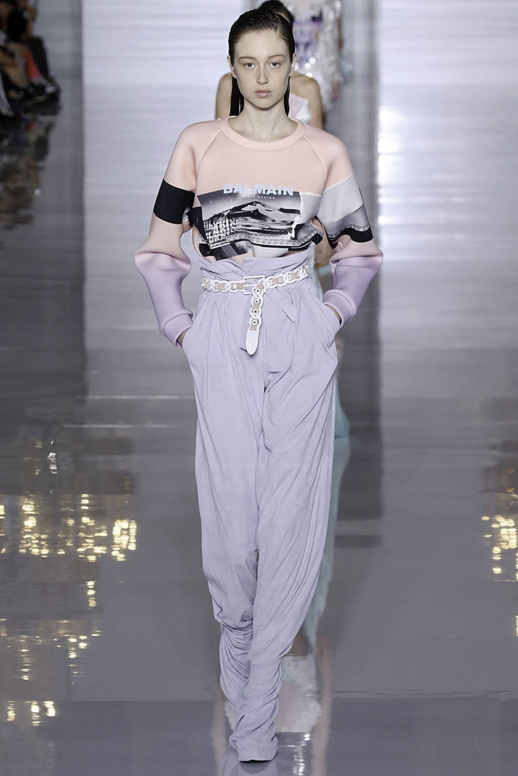 Fashion Week Paris Spring/Summer 2019 look 52 from the Balmain collection womenswear