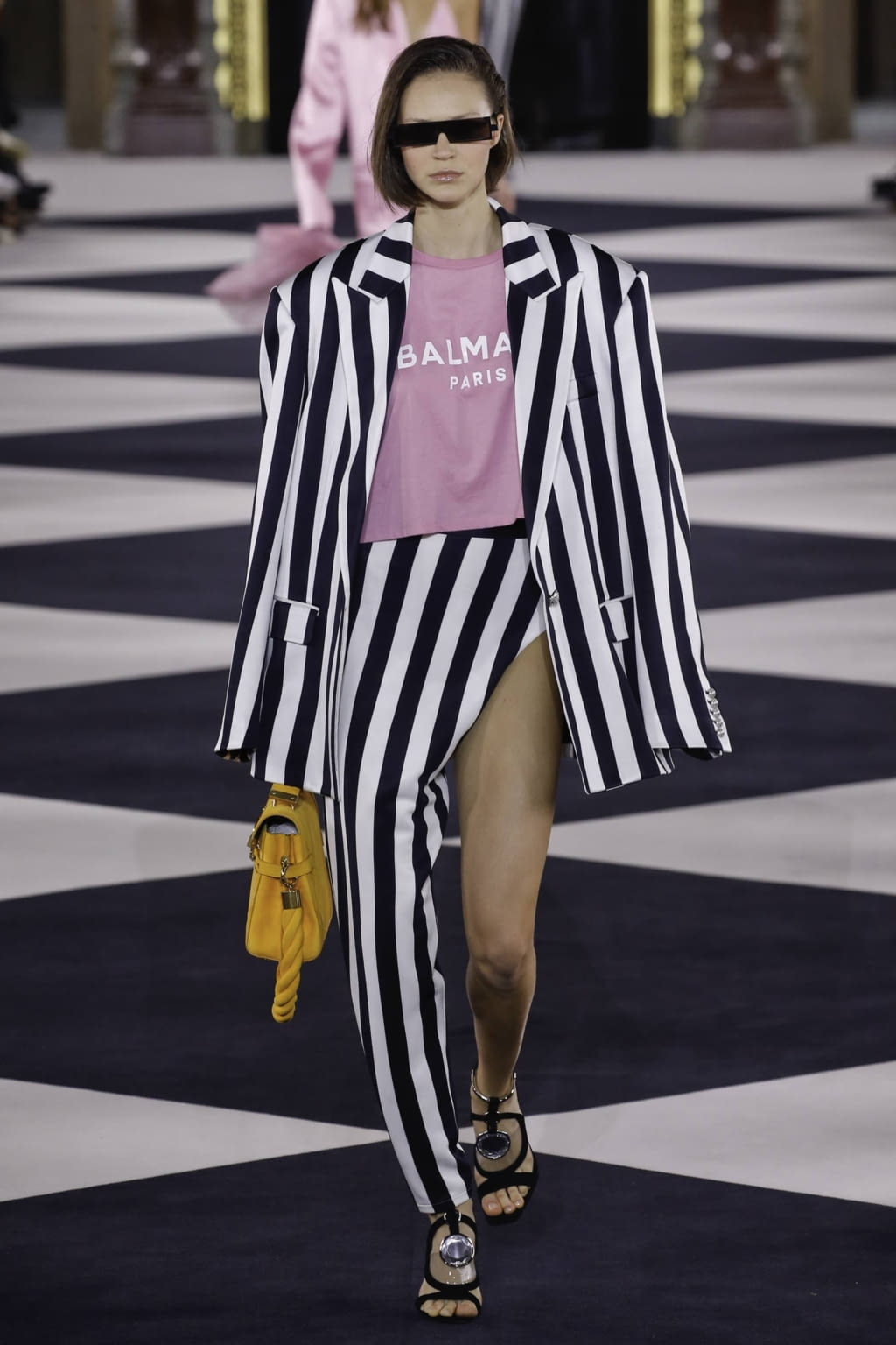 Fashion Week Paris Spring/Summer 2020 look 24 de la collection Balmain womenswear