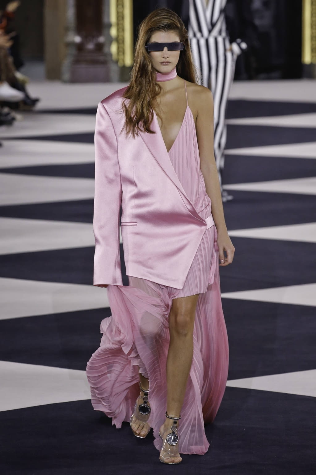 Fashion Week Paris Spring/Summer 2020 look 25 from the Balmain collection womenswear