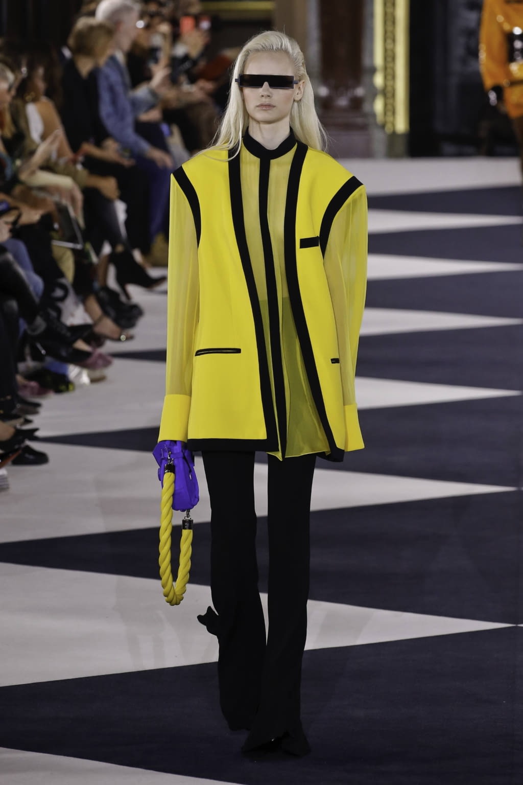 Fashion Week Paris Spring/Summer 2020 look 45 de la collection Balmain womenswear